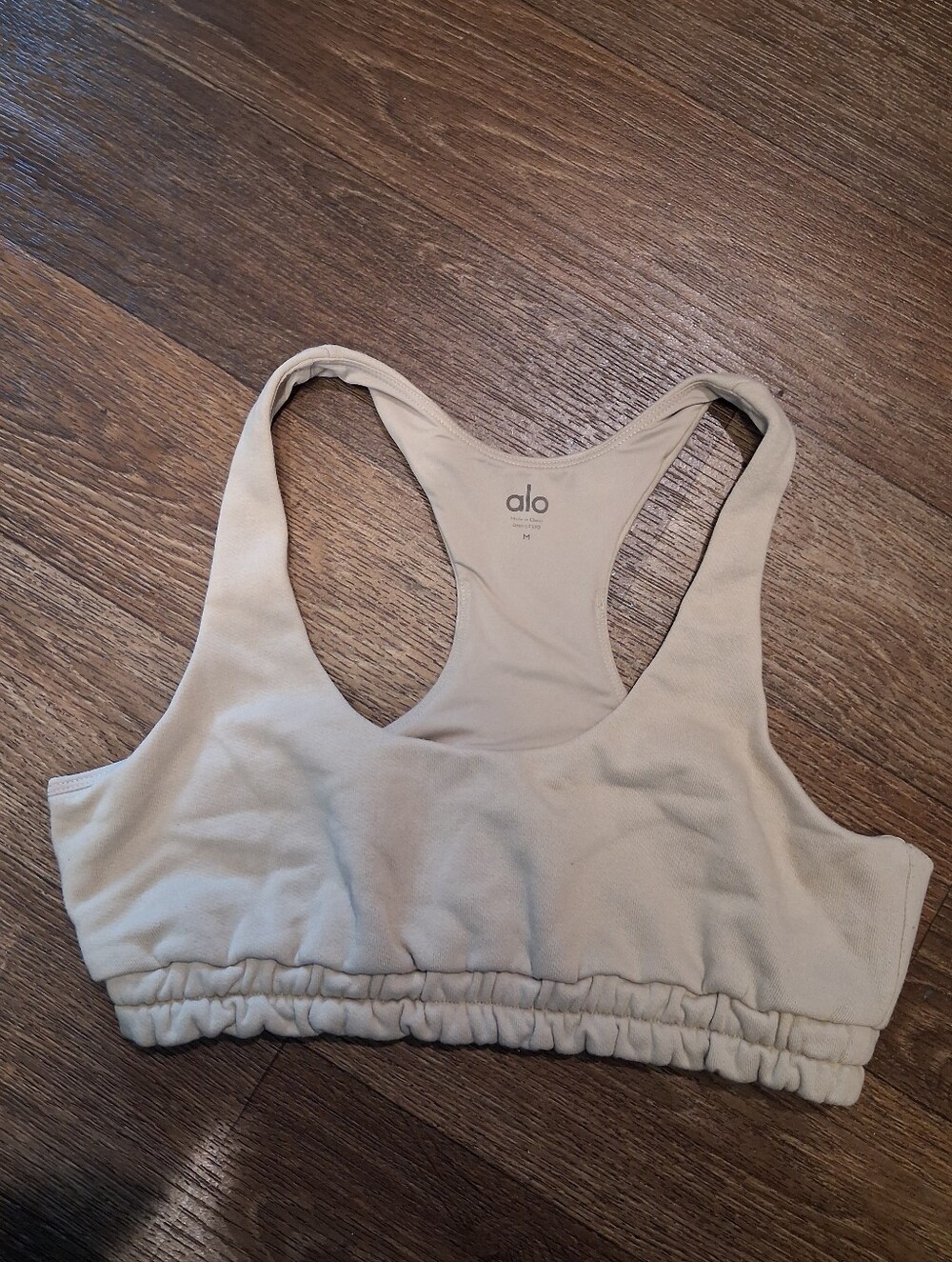 ALO Yoga Beige Racerback Sports Bra with Elastic Hem Sz M